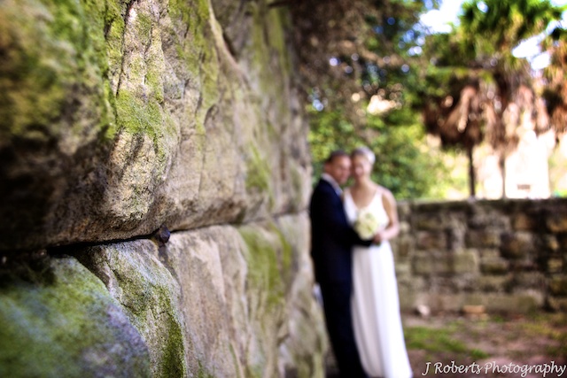 Sydney sandstone and bridal couple - wedding photography